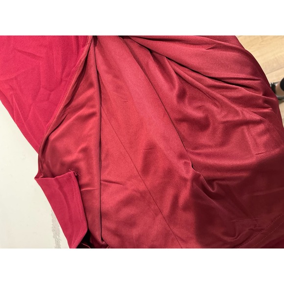 NWT Lulus So Flirty Dark‎ Magenta One-Shoulder Cutout Asymmetrical Dress Large - Picture 6 of 10